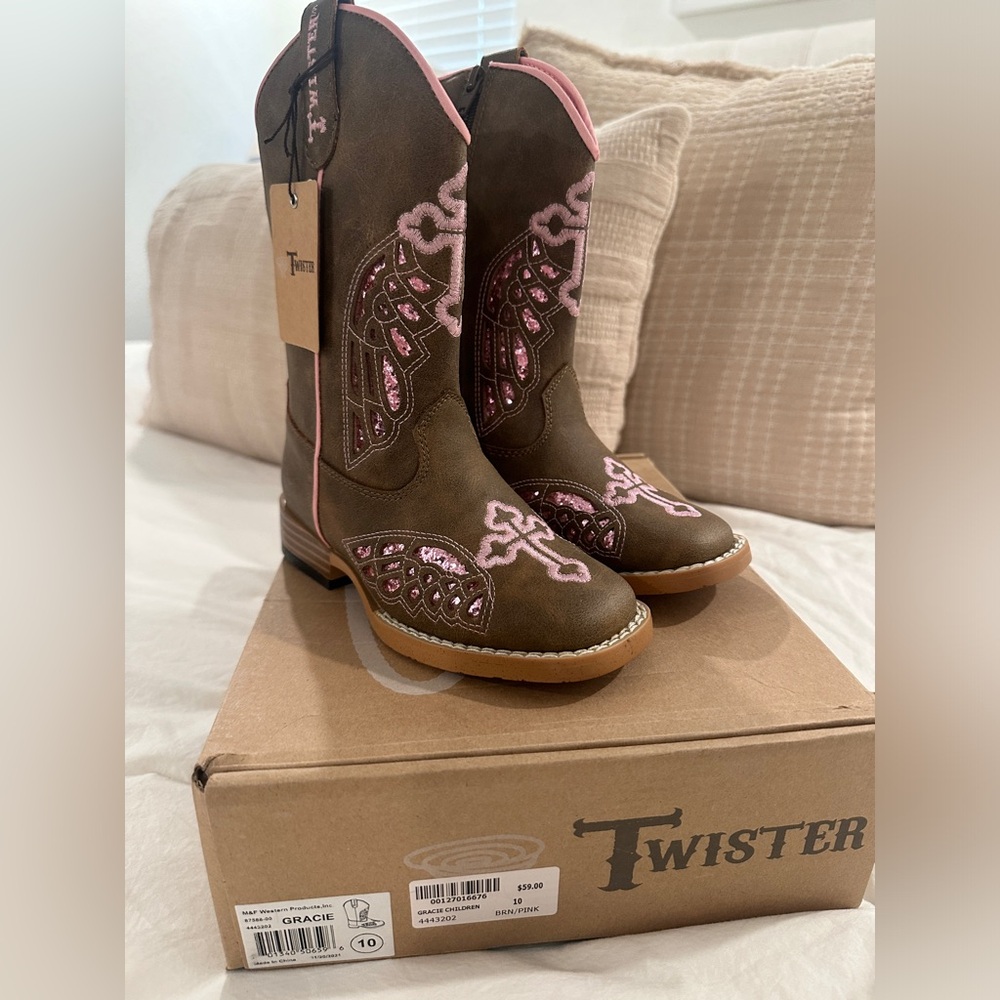 NWT little girls cowboy boots!